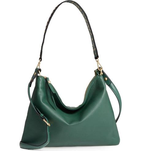 Slouchy leather shoulder bag in green. Details at une femme d'un certain age.