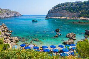 4 Greek islands for affordable luxury vacations