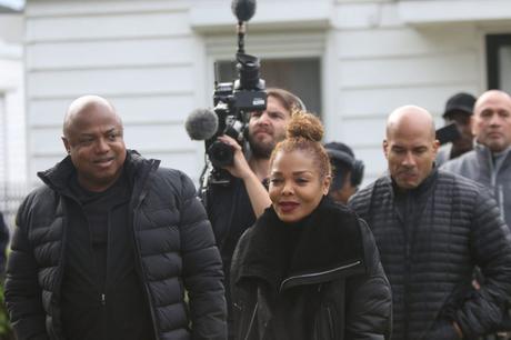 Janet Jackson Visits Childhood Home “Me and my family are so blessed”