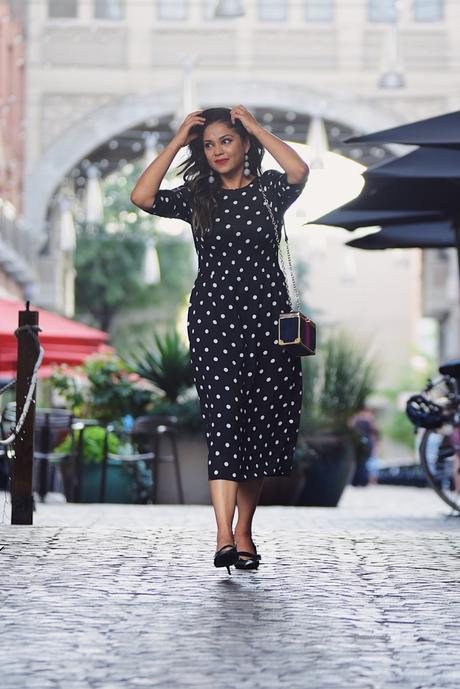 how to wear  a polka dot midi dress, hm ruched sleeve dress, midi dress, black dress and duster jacket, duster sweater, street style, french style. myriad musings