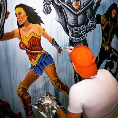 Quick live painting I recently made at FACTS comic con for the official release of @justiceleague movie in Belgium. It is now exhibited at Kinepolis Antwerpen and then Kinepolis Brussels until the 20th of November! Rapide peinture live que j'ai faite à...