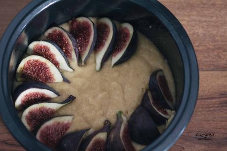 Figs and almond cake recipe | Fig upside down cake