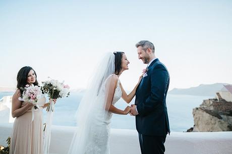 romantic-destination-wedding-Santorini-22
