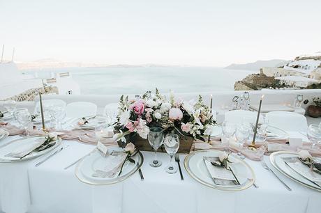 romantic-destination-wedding-Santorini-18