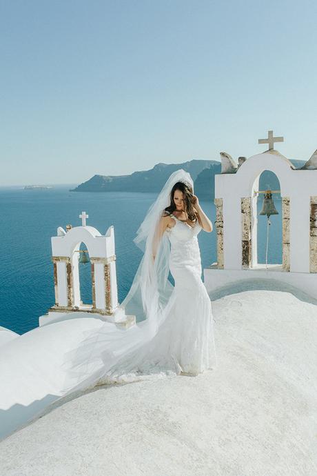 romantic-destination-wedding-Santorini-2x