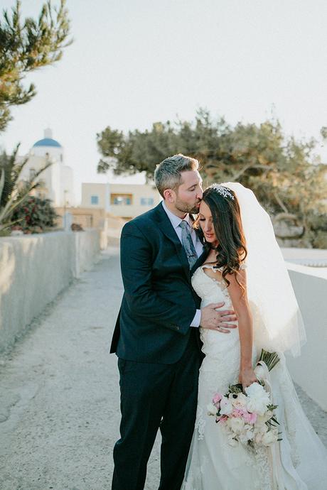 romantic-destination-wedding-Santorini-26