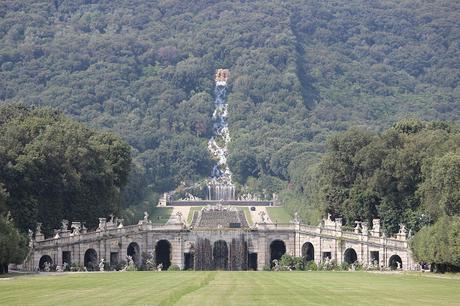 Campania known, loved and visited exerts a fascination and a unique ability to charm.