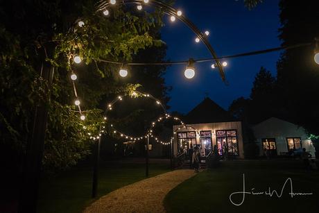 Wiltshire Wedding Photojournalist