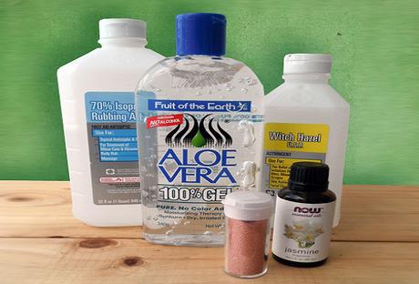 Few Necessary Beauty Products Every Traveler Must Carry With Themselves!