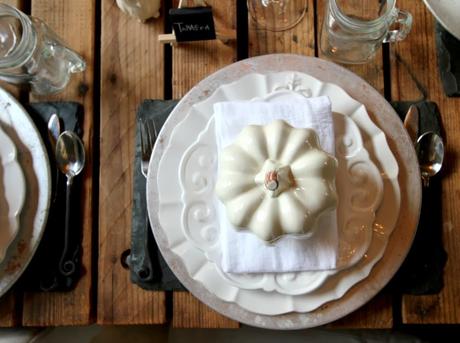 8 Tips for Styling Your Thanksgiving Table