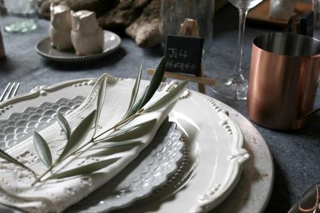 8 Tips for Styling Your Thanksgiving Table