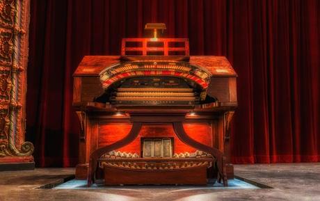 Mighty Wurlitzer Theatre Organ | Courtsey of Tampa Theatre