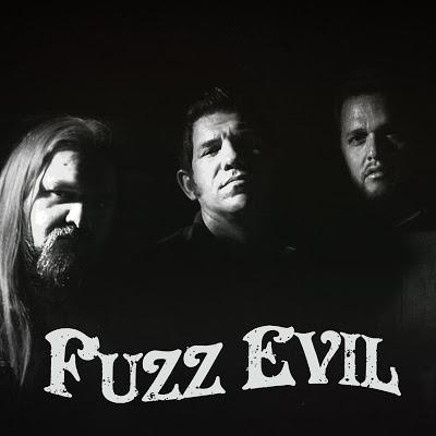 Ripple Music sets December 8th, 2017 as official release date for Switchblade Jesus / Fuzz Evil 