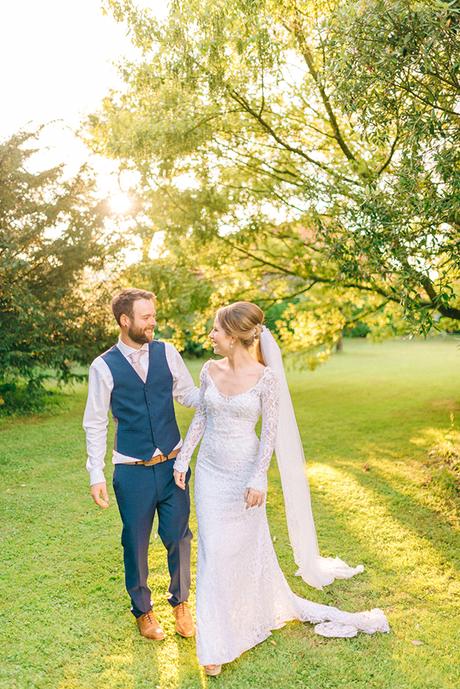 beautiful-rustic-barn-wedding-3