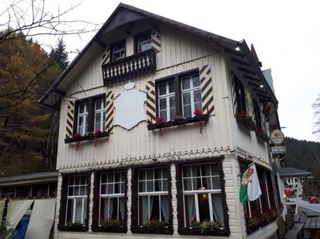 Backpacking in the Kingdom of Romkerhall: Top 19 Sights in the World’s “Smallest Kingdom” Backpacking in the Kingdom of Romkerhall: Top 19 Sights in the World’s “Smallest Kingdom”