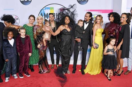 Diana Ross, Kelly Rowland, Ciara & More The 2017 AMA’s Red Carpet Arrivals