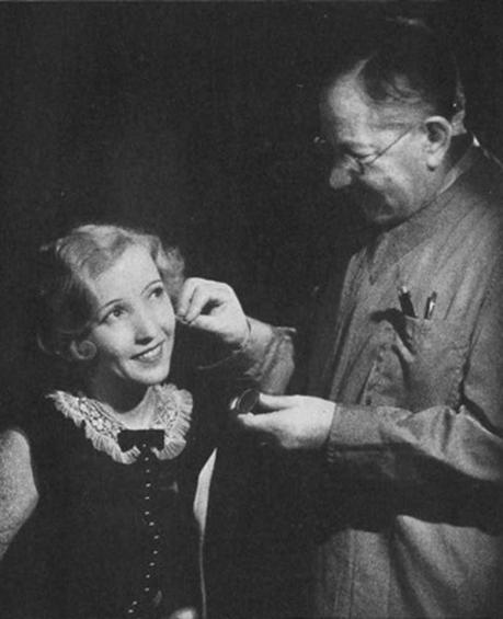 Max-Factor-with-Bessie-Love Max-Factor-with-Bessie-Love