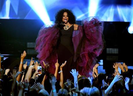 Diana Ross Proved Why She’s The Boss At Sunday Night’s AMA’s