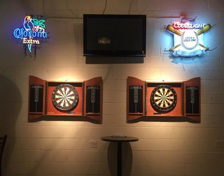 bars with darts chicago
