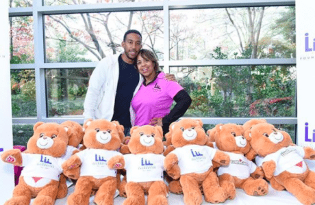 #DoingGood Ludacris and Wife Eudoxie Give Away Coats In Atlanta