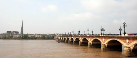 Three things you (possibly) didn’t know about Bordeaux’s Pont de Pierre