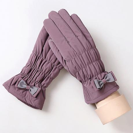 purple gloves