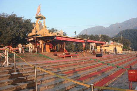 DAILY PHOTO: Rishikesh River Temples & Such DAILY PHOTO: Rishikesh River Temples & Such
