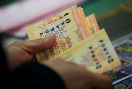 Playing the Powerball Online – 5 Tips to Improve Your Odds