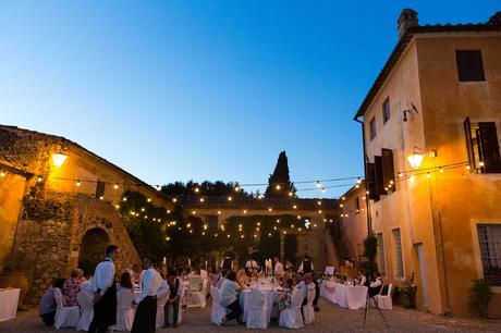 Villa Catignano Siena Wedding Photography outdoor wedding meal
