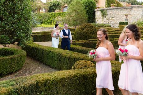 Villa Catignano Siena Wedding Photography walking through hedge maze