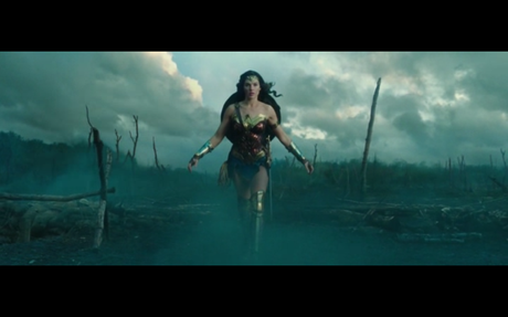 How Wonder Woman Enters a Scene: ‘Justice League’ VS ‘Wonder Woman’