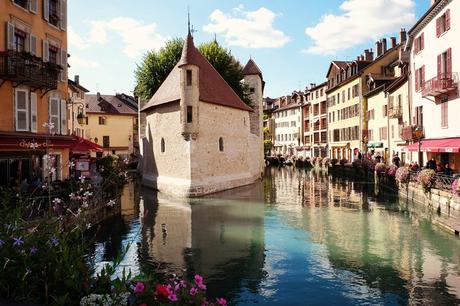 5 Extraordinary Things to do in Annecy, the Venice of Alps!
