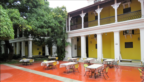 The courtyard at Metropole