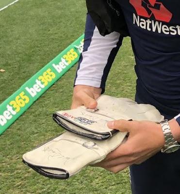 'A clear Blue sky' ... Jonny Bairstow presented gloves !!