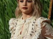 Selena Gomez Went “Private” Instagram, Fans Blame Billboard
