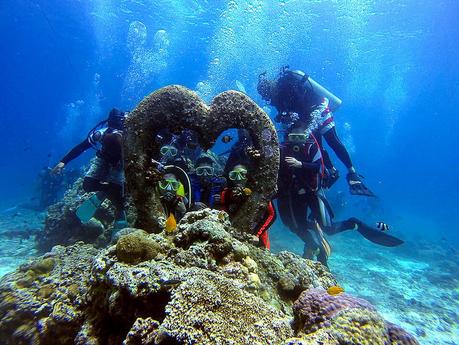 15 Adrenaline-Pumping Adventures You Can Do in Cebu Underwater_adventures