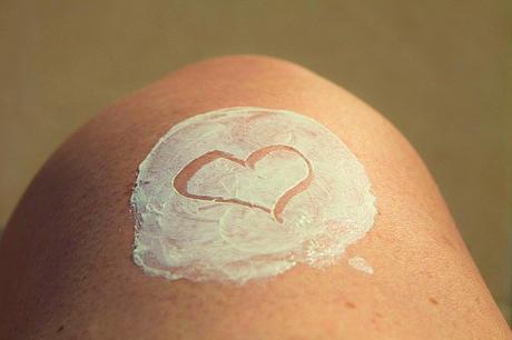 Suffering from dry skin? Try these tips that you can do at home!