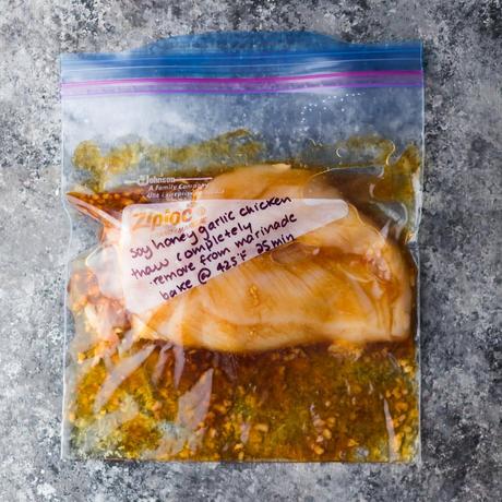 7 chicken marinade recipes you can freeze. This post shows you exactly how to marinate chicken breasts to get the BEST flavor, and how to freeze them for easy convenient dinners. #chicken #chickenbreast #marinade #freezermeal #mealprep 