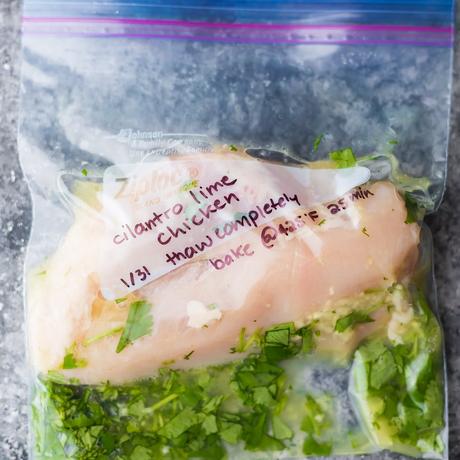 7 chicken breast marinade recipes you can freeze. This post shows you exactly how to marinate chicken breasts to get the BEST flavor, and how to freeze them for easy convenient dinners. #chicken #chickenbreast #marinade #freezermeal #mealprep 