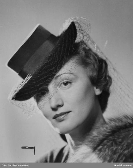 Small sombrero hat with veil 1943 Sweden Small sombrero hat with veil 1943 Sweden