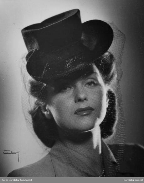 1944 Suiter hat and veil from Sweden 1944 Suiter hat and veil from Sweden