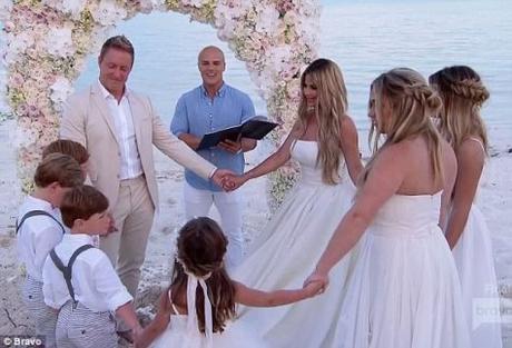 Kim Zolciak and Kroy Biermann Renew Wedding Vows In Turks & Caicos