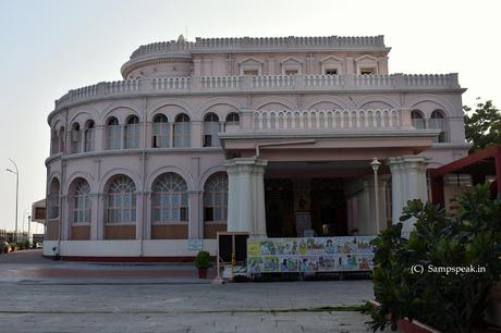 Swami Vivekananda's Madras connection ~ and the photographer who framed him here