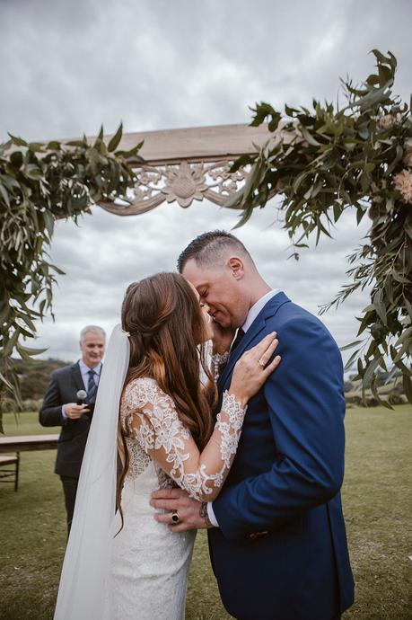 Elegant Waiheke Island Vineyard Wedding