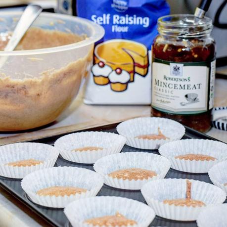 Recipe|| Spiced Banana Cupcakes with Hidden Mincemeat Centre