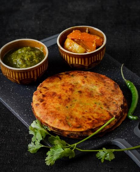 Makki Aloo Paratha, How To Make Makki Aloo Ka Paratha