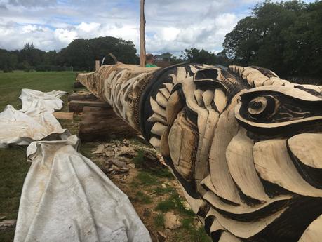 chainsaw carving