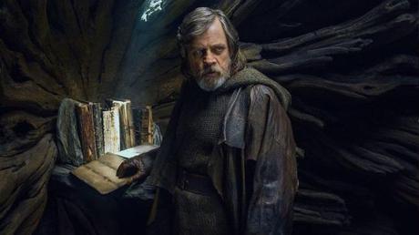 The Last Jedi Spoiler Review: Letting the Past Die to Embrace the Future