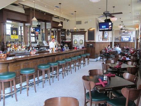 16 Oldest Bars and Restaurants in Chicago oldest bars and restaurants chicago