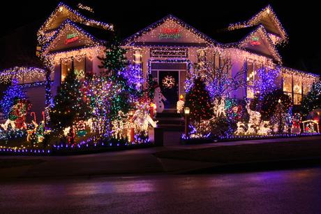 Your Last Minute Christmas Guide christmas decorations chicago